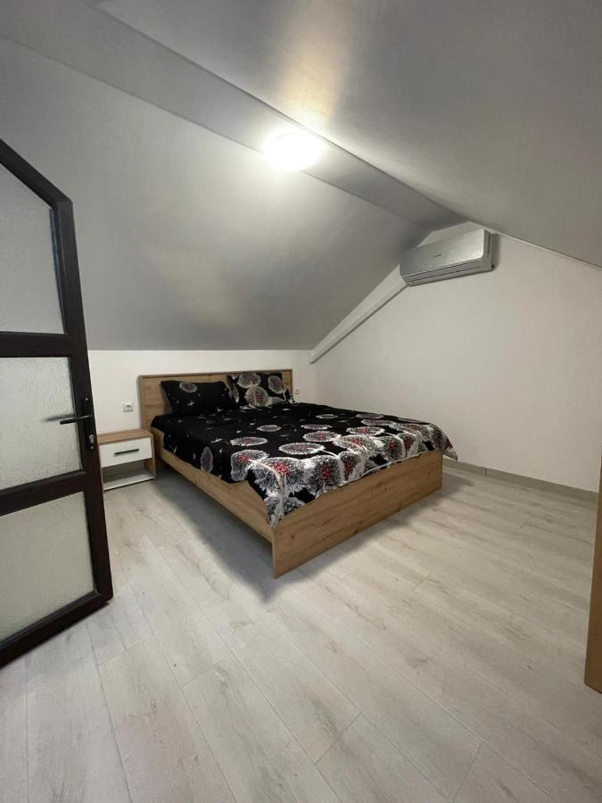 Casa Dan Lägenhet Buzău Exteriör bild