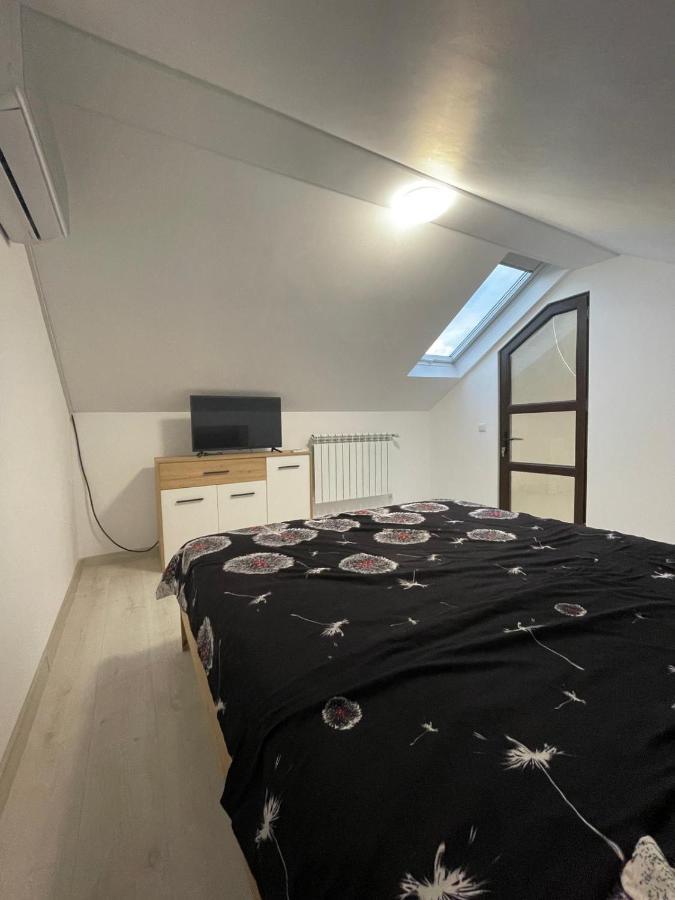 Casa Dan Lägenhet Buzău Exteriör bild